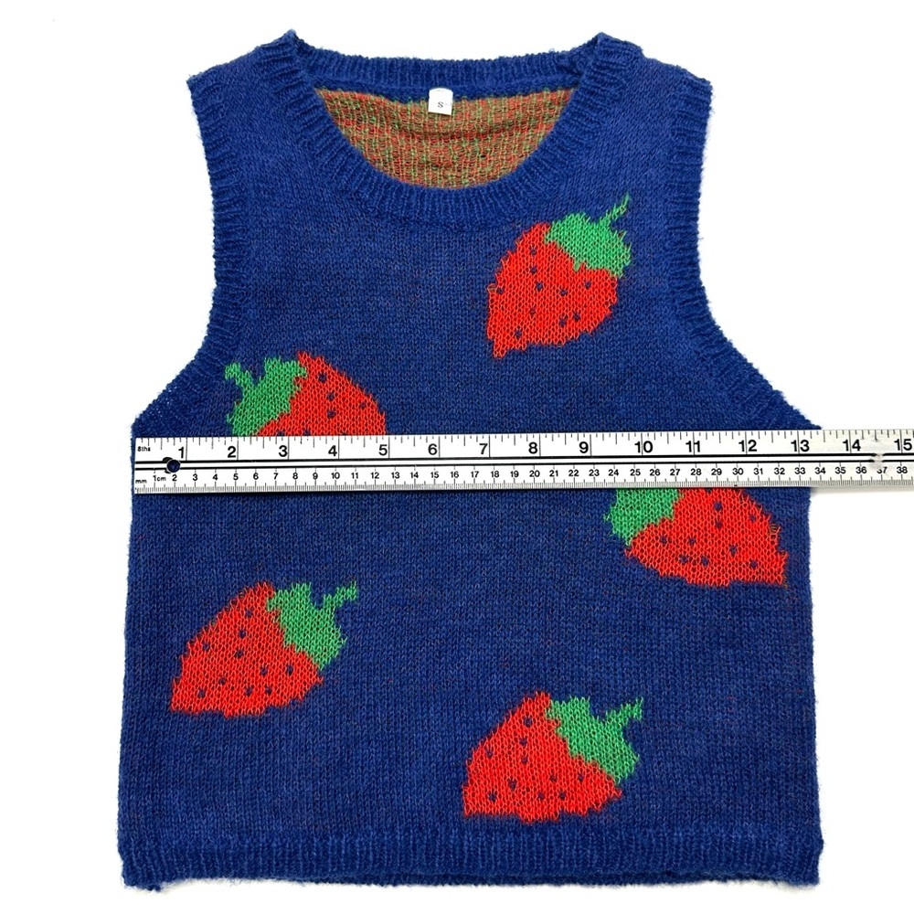 Strawberry print knit vest Womens XS Junior Small mohair blend pullover Kawaii - Picture 3 of 8